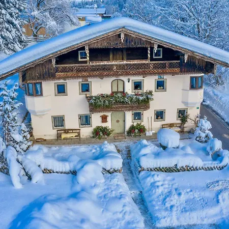 Bauernhaus-schloss Wagrain Country house *
